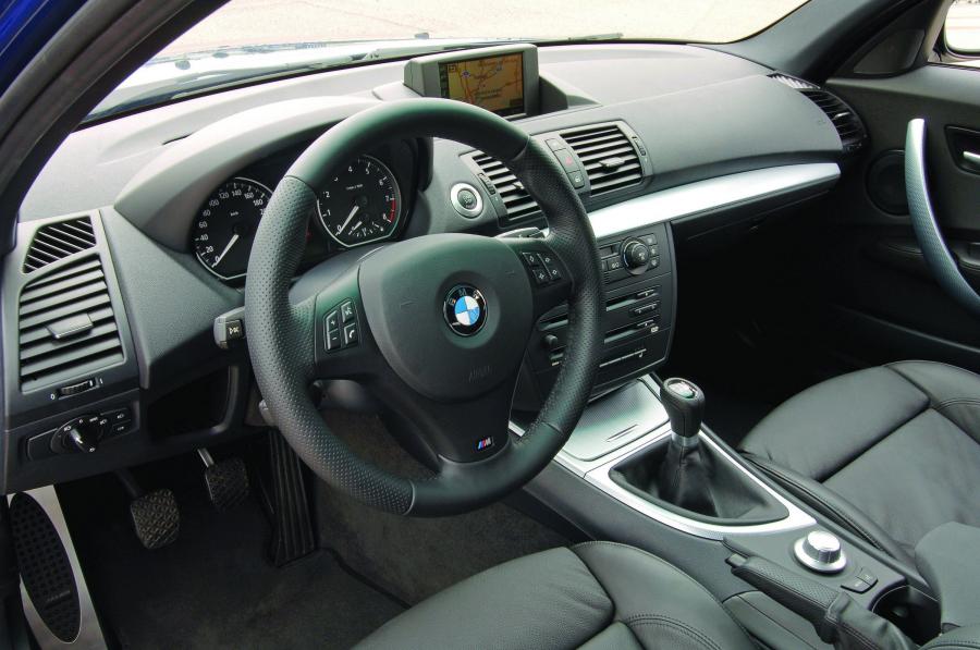  BMW 1-Series 5-Door 2005 года  (фото 44 из 187)